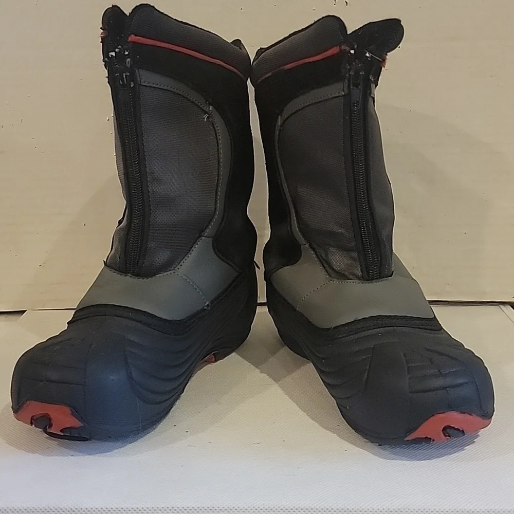 CHILDREN'S TOTES SNOW‎ OR RAIN BOOTS (sz 3)